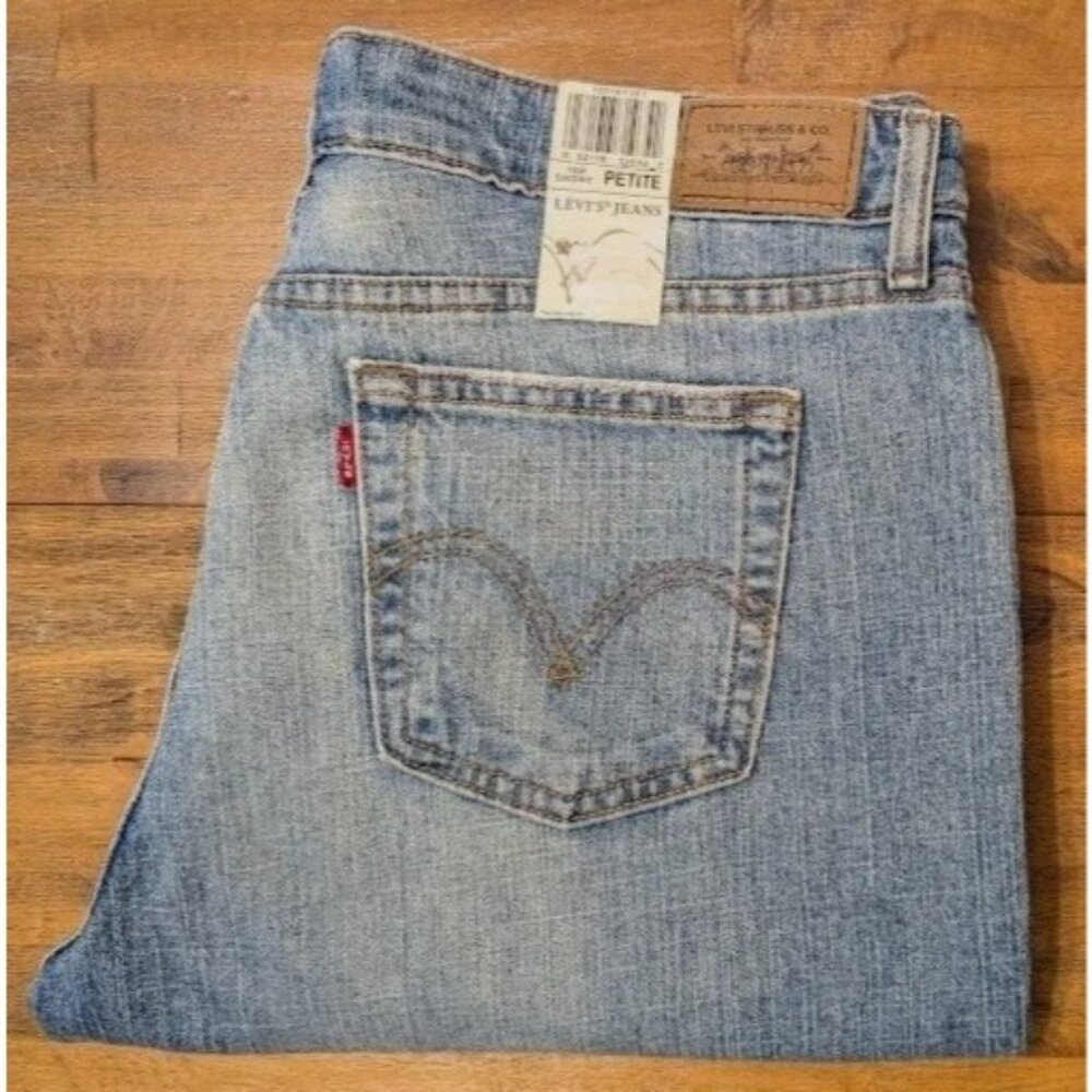 LEVI'S 515 Mid Rise Boot Cut  Jeans Women's 16P Petite Short Distressed NWT